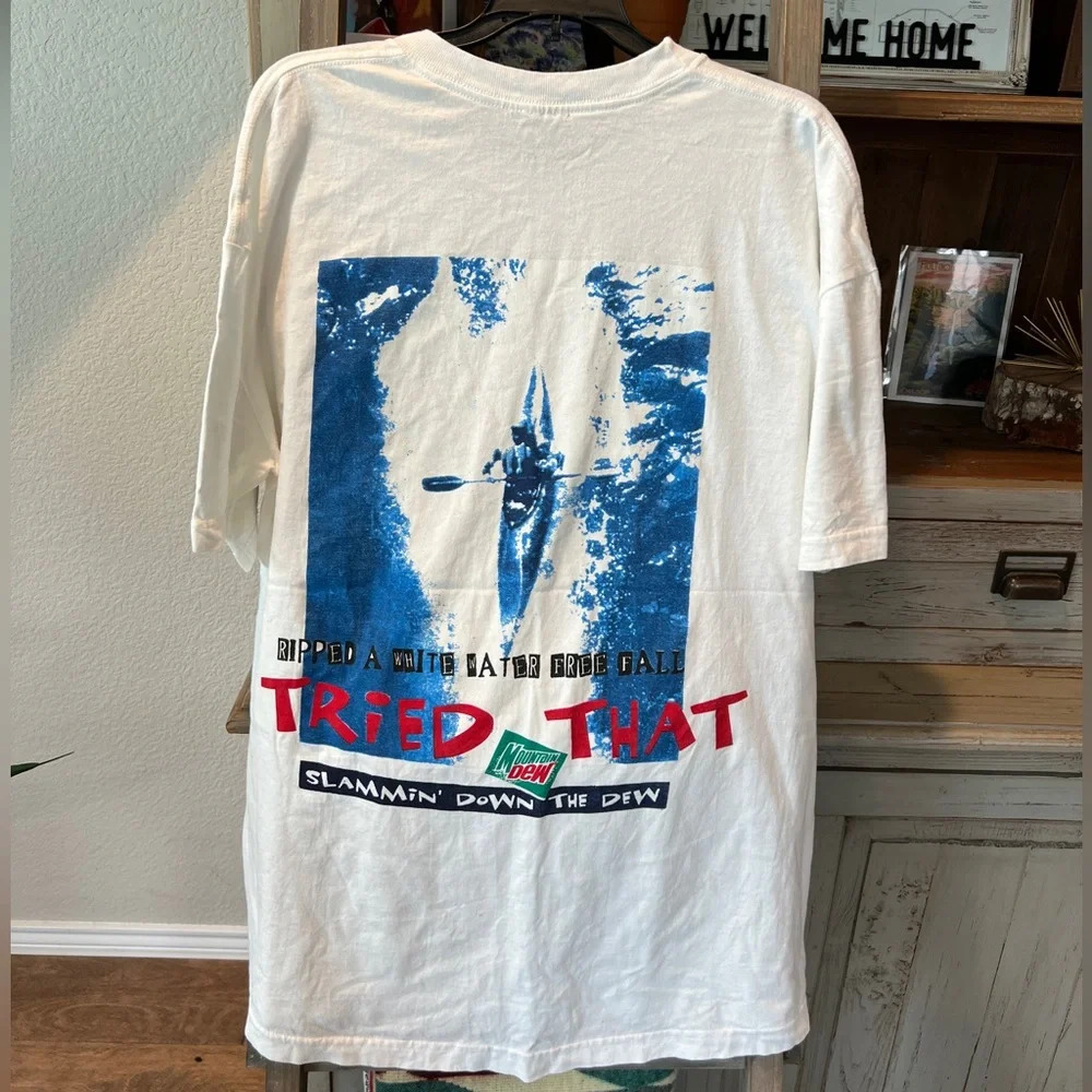 Vintage Mountain Dew men’s logo shirt size XL